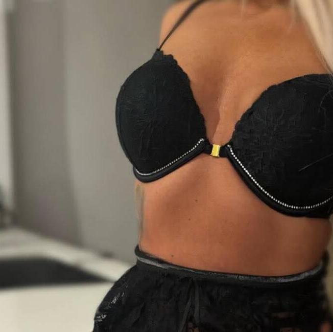 
                        Barbara
                     is Female Escorts. | Quebec City | Quebec | Canada | canadapleasure.com 