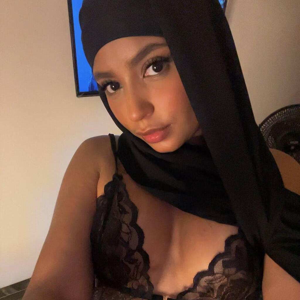 
                        Aaliyah
                     is Female Escorts. | St. Albert | Alberta | Canada | canadapleasure.com 