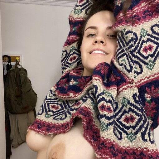 
                        Émilie
                     is Female Escorts. | Montreal | Quebec | Canada | canadapleasure.com 