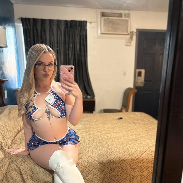 
                        Cassie
                     is Female Escorts. | Prince George | British Columbia | Canada | canadapleasure.com 