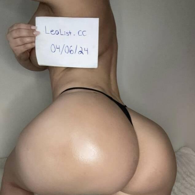 
                        Vivian
                     is Female Escorts. | Toronto | Ontario | Canada | canadapleasure.com 