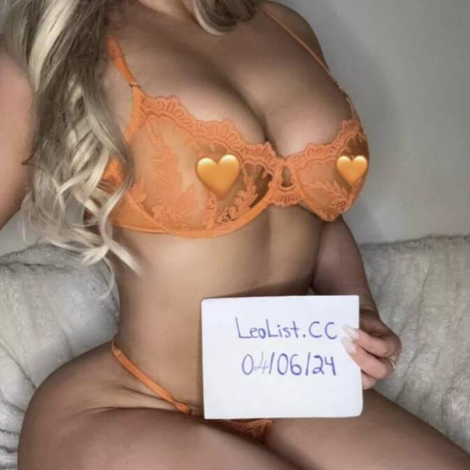 
                        Vivian
                     is Female Escorts. | Toronto | Ontario | Canada | canadapleasure.com 