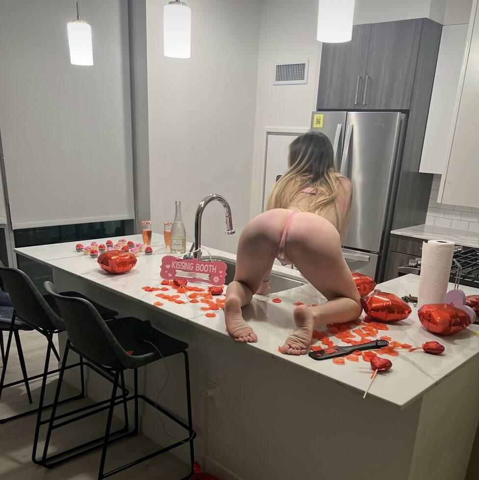 
                        Mila
                     is Female Escorts. | Medicine Hat | Alberta | Canada | canadapleasure.com 