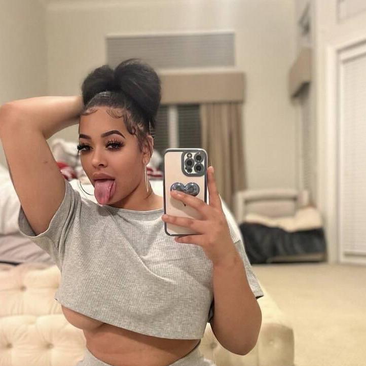 
                        Whitenorah
                     is Female Escorts. | Abbotsford | British Columbia | Canada | canadapleasure.com 