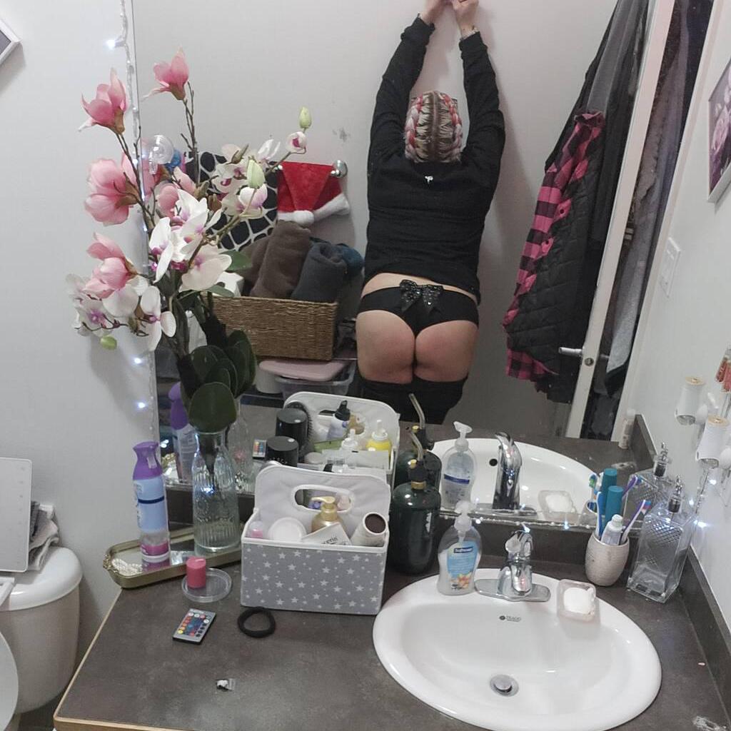 
                        Twisted Tianna
                     is Female Escorts. | Edmonton | Alberta | Canada | canadapleasure.com 