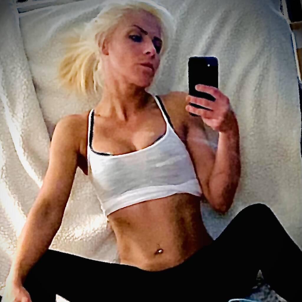 
                        Taylor
                     is Female Escorts. | Calgary | Alberta | Canada | canadapleasure.com 