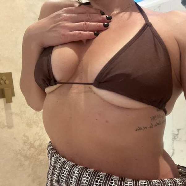 Casey is Female Escorts. | Toronto | Ontario | Canada | canadapleasure.com 