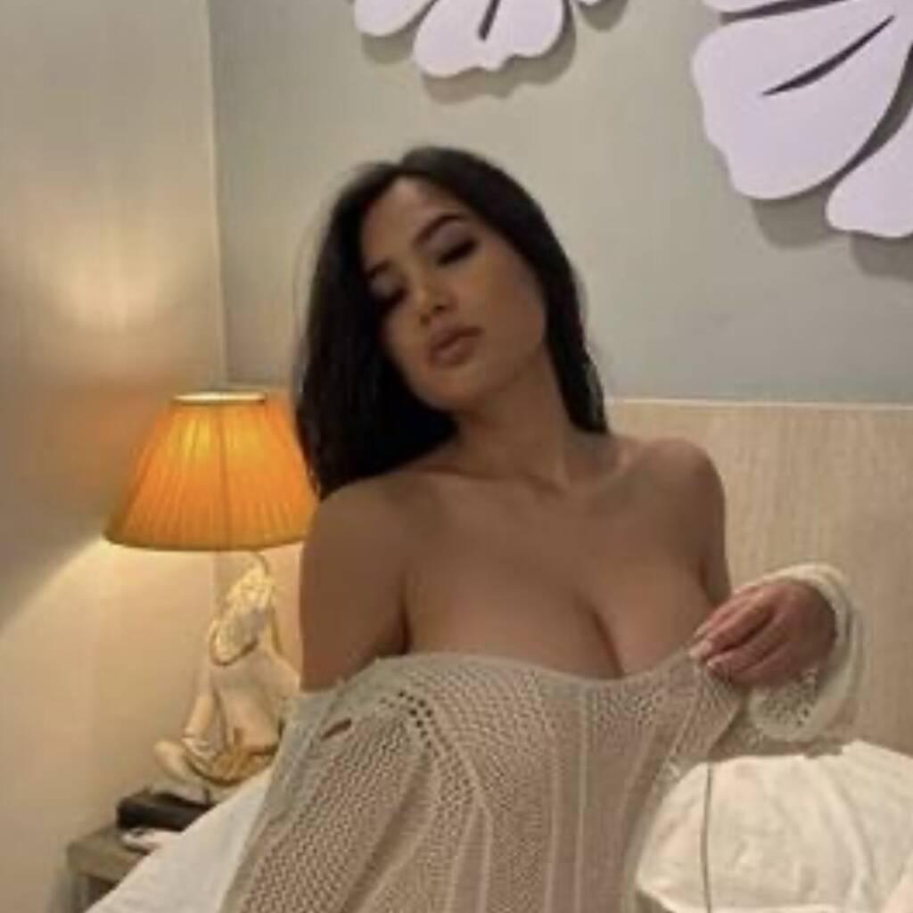 
                        Naomi
                     is Female Escorts. | Calgary | Alberta | Canada | canadapleasure.com 