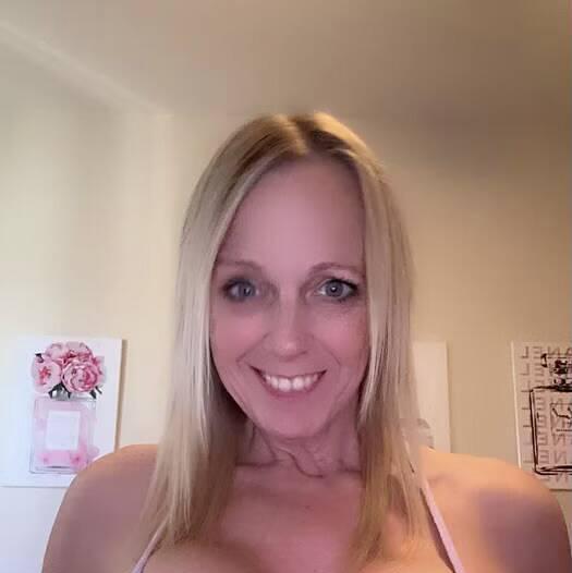 
                        Sammie
                     is Female Escorts. | Barrie | Ontario | Canada | canadapleasure.com 