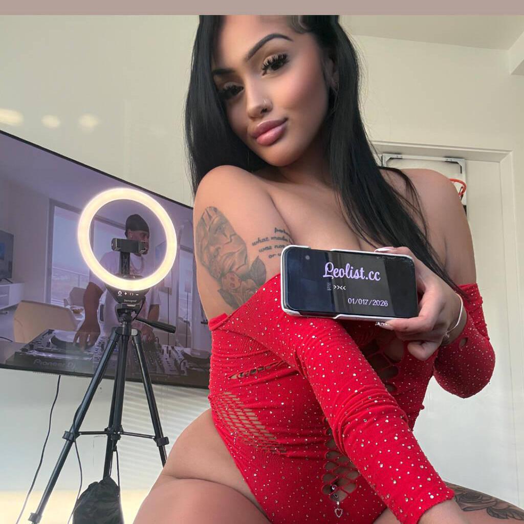 
                        Vv
                     is Female Escorts. | Calgary | Alberta | Canada | canadapleasure.com 