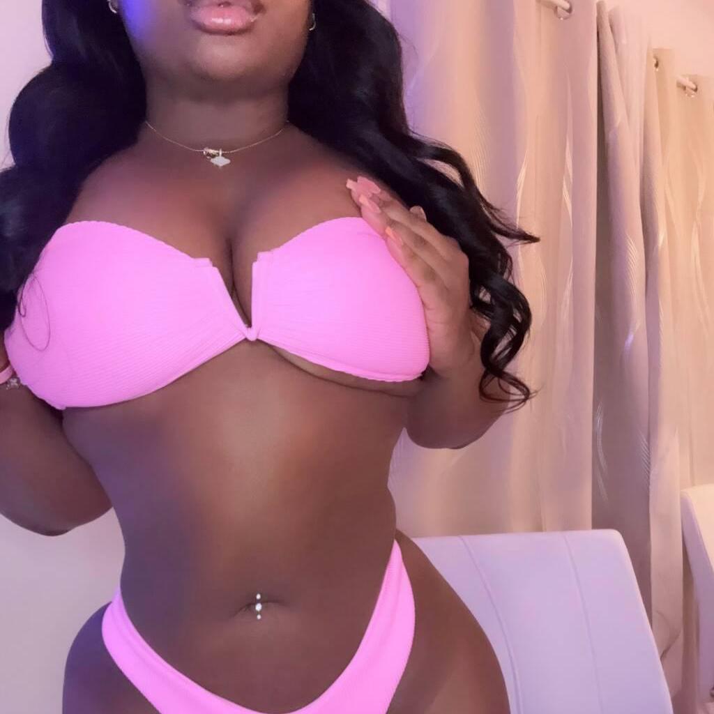 
                        Becky
                     is Female Escorts. | Fredericton | New Brunswick | Canada | canadapleasure.com 