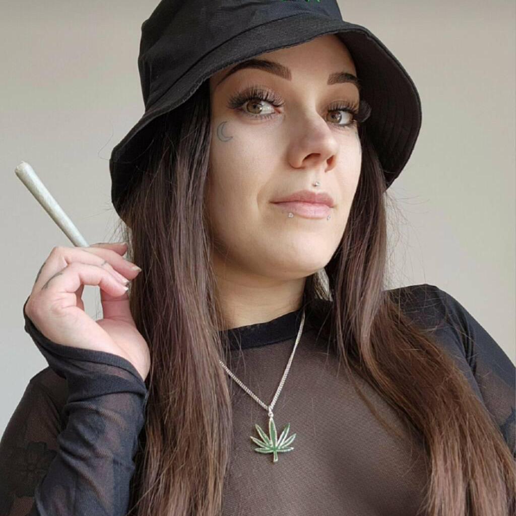 
                        Chanel The Alien
                     is Female Escorts. | Niagara | Ontario | Canada | canadapleasure.com 