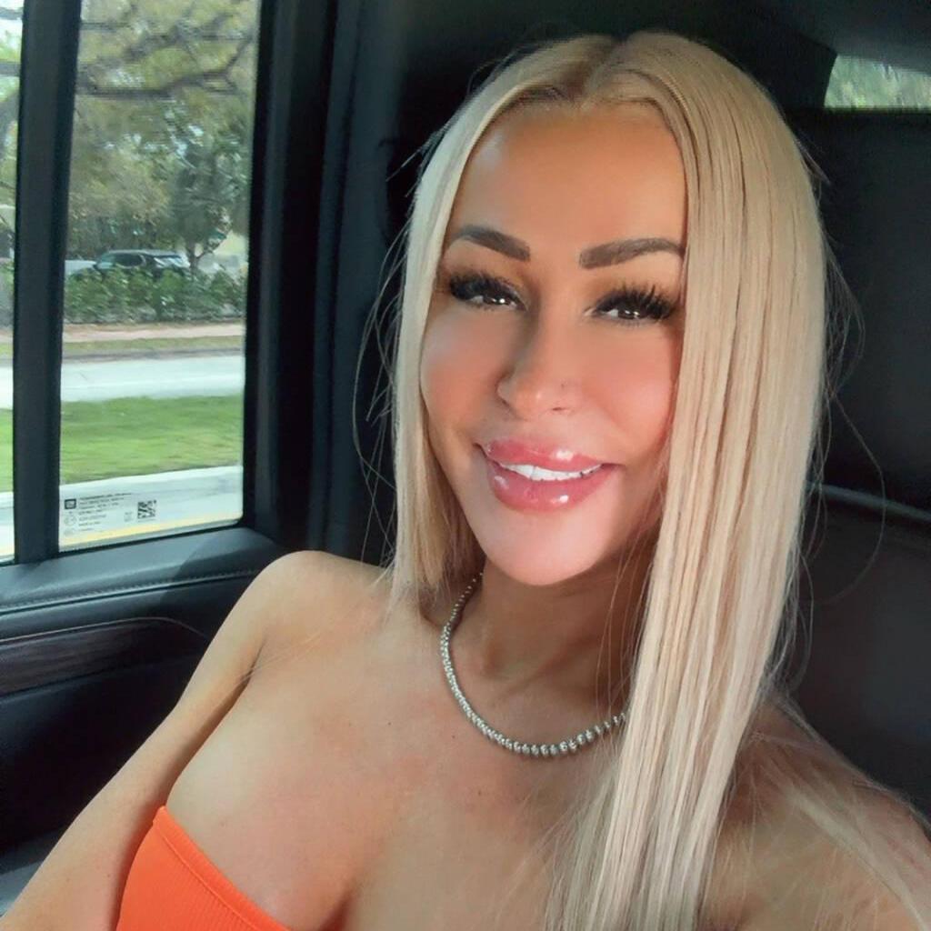 
                        Madison
                     is Female Escorts. | Vancouver | British Columbia | Canada | canadapleasure.com 