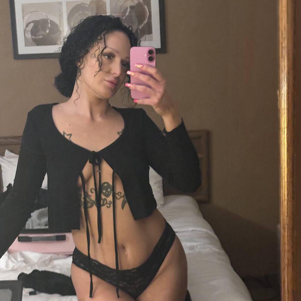 
                        4 3 7 7 8 4 4 1 2 4 KHLOE
                     is Female Escorts. | Hamilton | Ontario | Canada | canadapleasure.com 