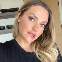 
                        Elizabeth
                     is Female Escorts. | Fredericton | New Brunswick | Canada | canadapleasure.com 