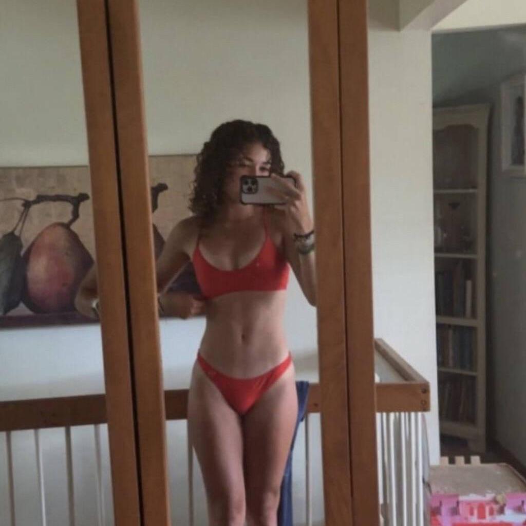 
                        Maria
                     is Female Escorts. | Quebec City | Quebec | Canada | canadapleasure.com 