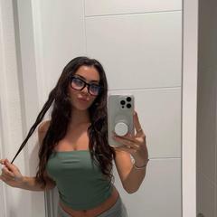 
                        Lyna
                     is Female Escorts. | Saguenay | Quebec | Canada | canadapleasure.com 