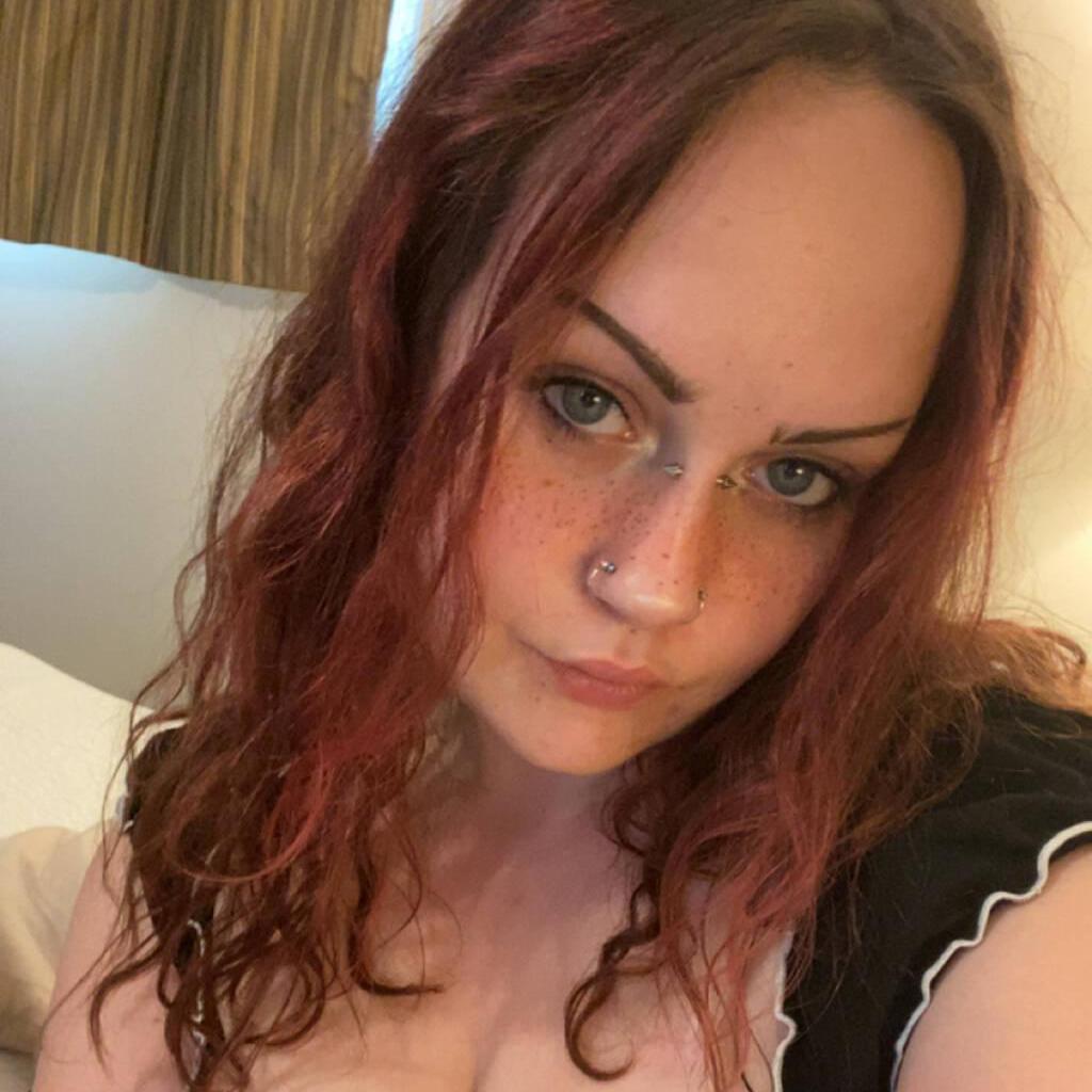 
                        Cute Carrie
                     is Female Escorts. | Owen Sound | Ontario | Canada | canadapleasure.com 