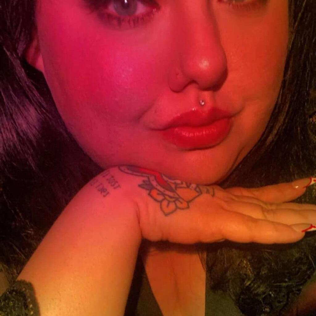 
                        Sloane Cummings
                     is Female Escorts. | Vancouver | British Columbia | Canada | canadapleasure.com 