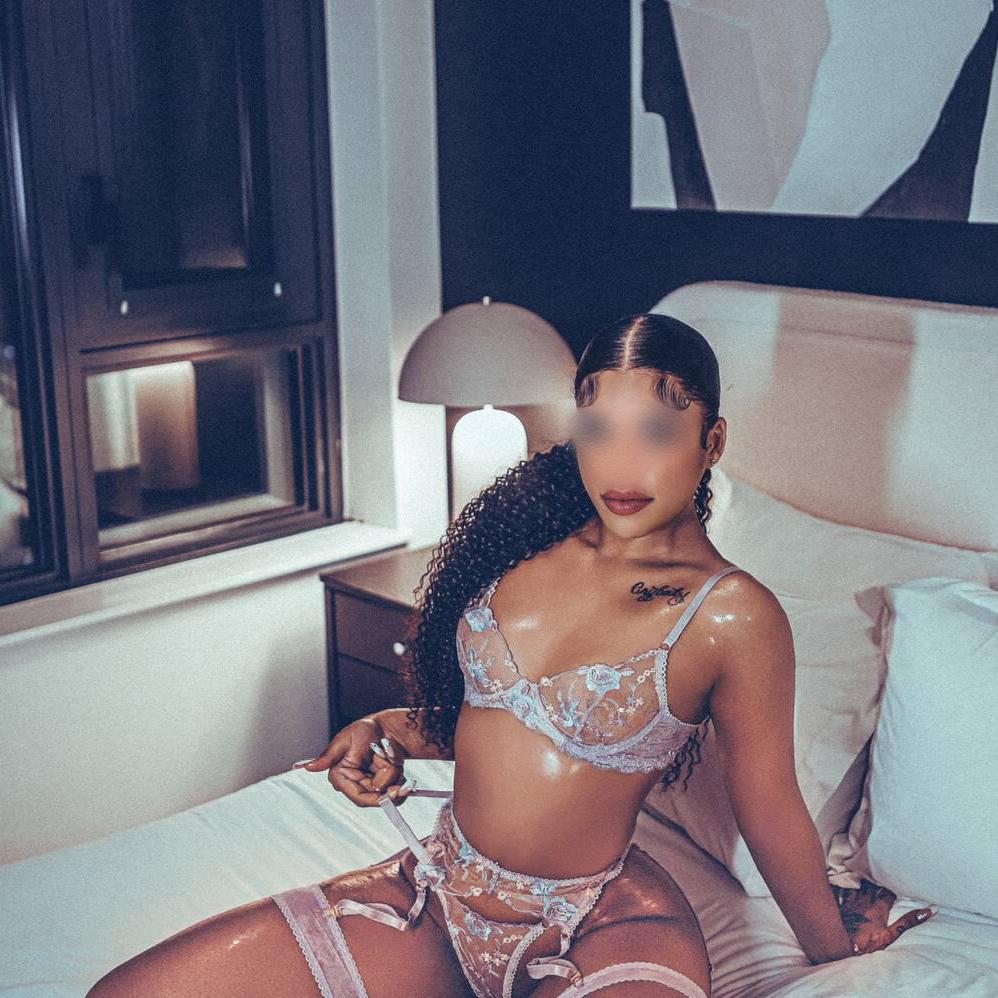 
                        Kitty
                     is Female Escorts. | Calgary | Alberta | Canada | canadapleasure.com 