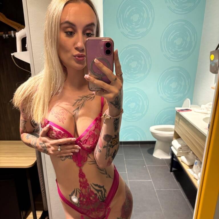 
                        Mila
                     is Female Escorts. | Kamloops | British Columbia | Canada | canadapleasure.com 