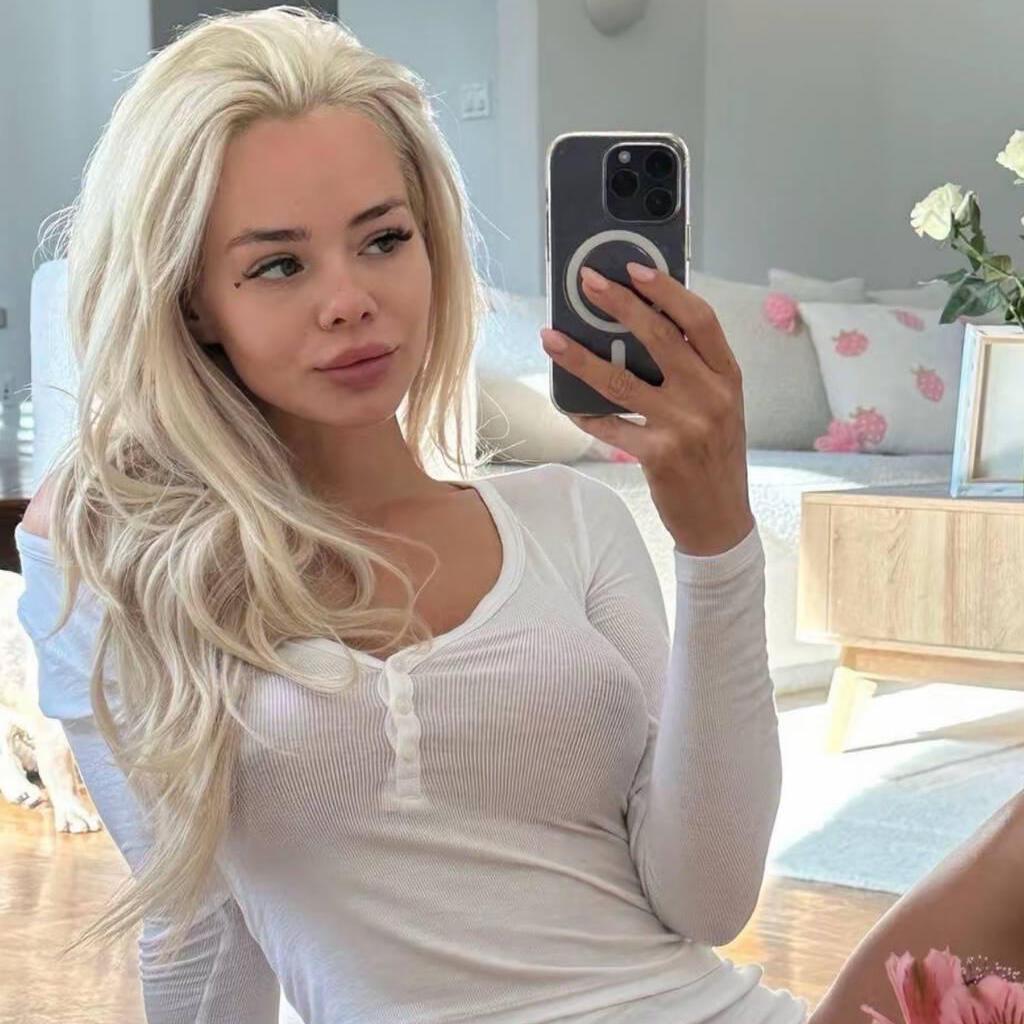 
                        Mary
                     is Female Escorts. | Kitchener | Ontario | Canada | canadapleasure.com 