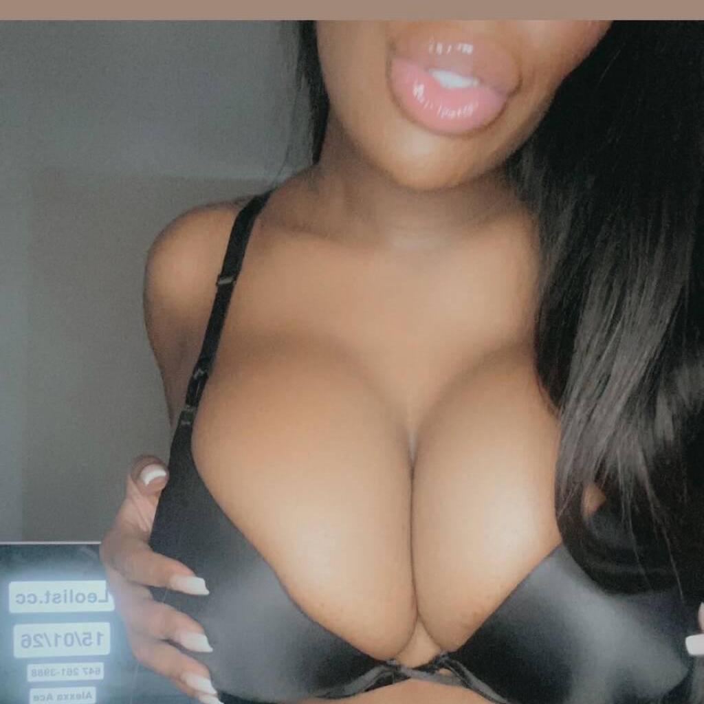 
                        THORNHILL - Alexxa
                     is Female Escorts. | Toronto | Ontario | Canada | canadapleasure.com 