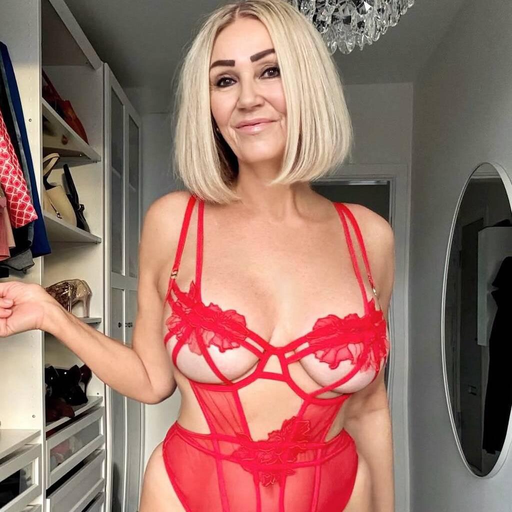 
                        Lena
                     is Female Escorts. | Ottawa | Ontario | Canada | canadapleasure.com 