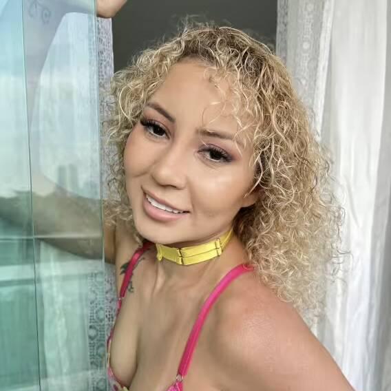 
                        Carla
                     is Female Escorts. | St. John | New Brunswick | Canada | canadapleasure.com 