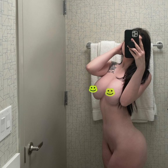 Emmy is Female Escorts. | Bradford | Ontario | Canada | canadapleasure.com 