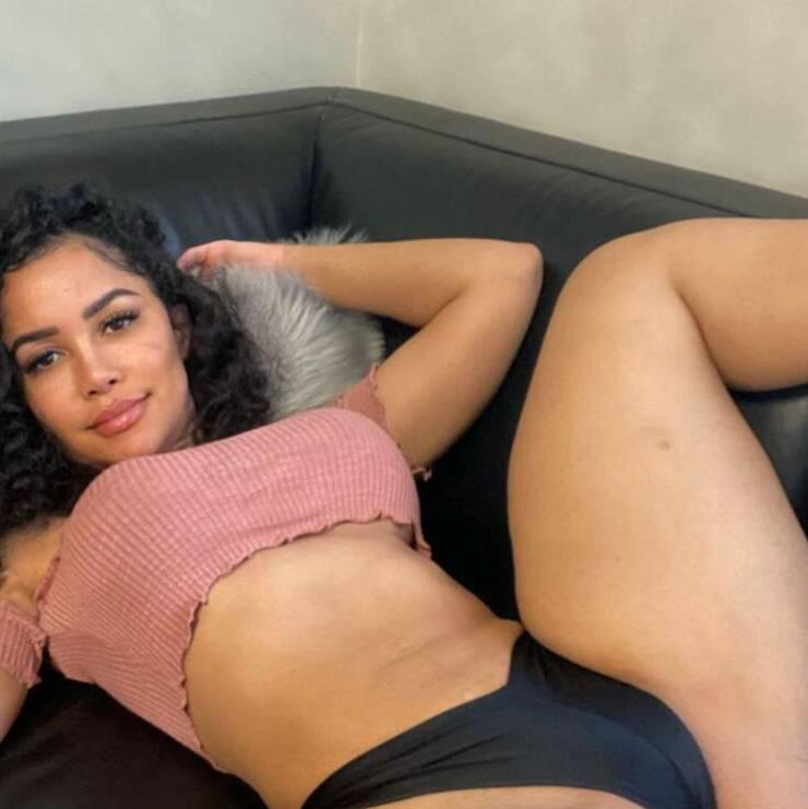 
                        Amanda
                     is Female Escorts. | Vancouver | British Columbia | Canada | canadapleasure.com 