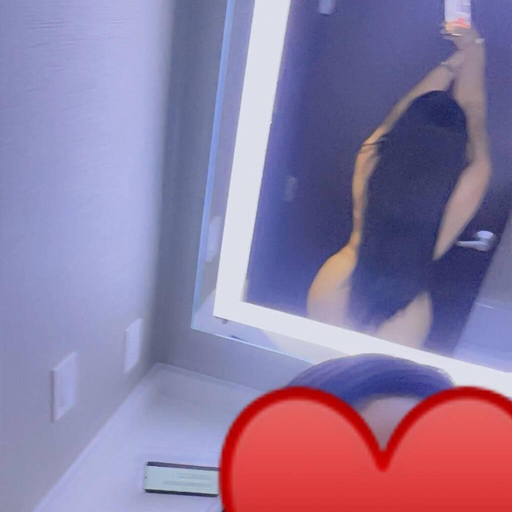 
                        Perla
                     is Female Escorts. | Toronto | Ontario | Canada | canadapleasure.com 