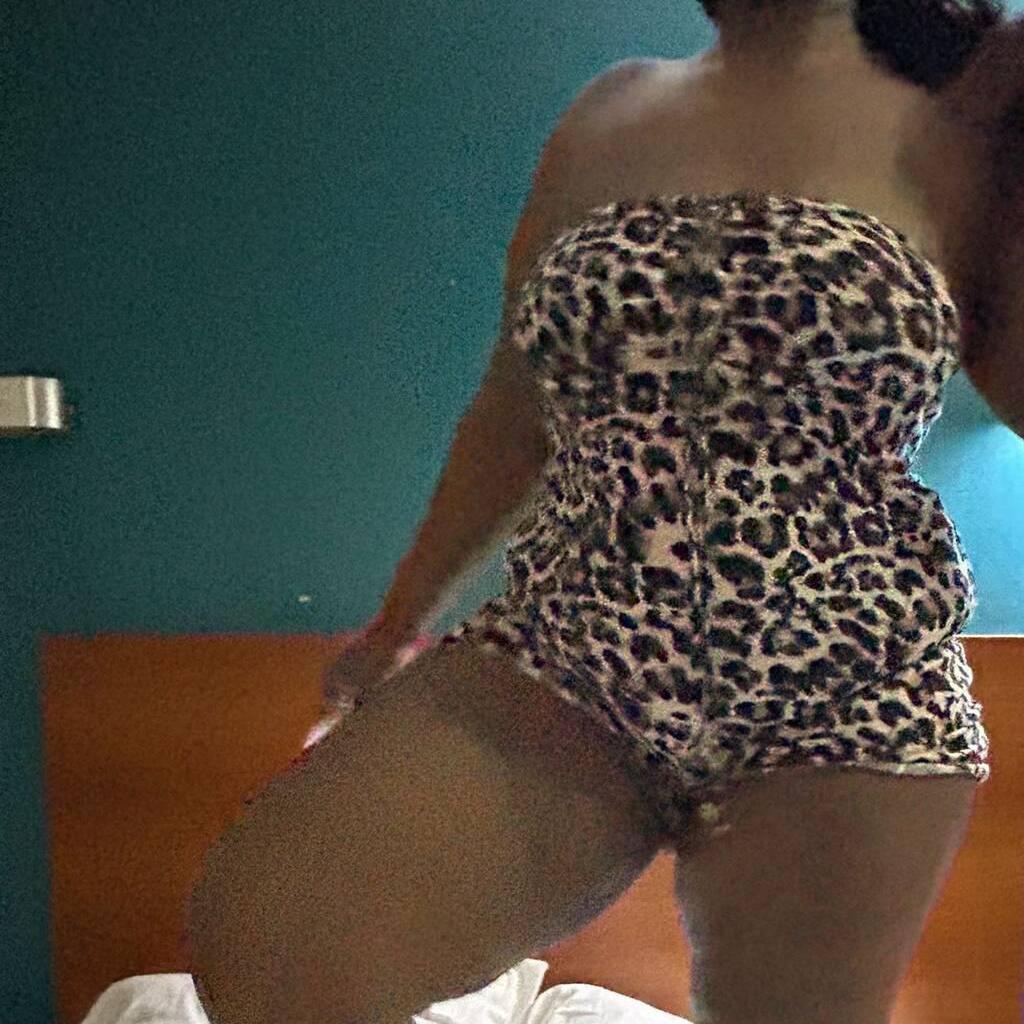 
                        Secretz
                     is Female Escorts. | Toronto | Ontario | Canada | canadapleasure.com 