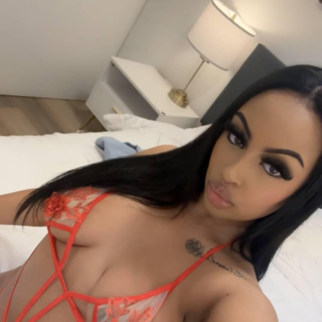 
                        Diamond
                     is Female Escorts. | Winnipeg | Manitoba | Canada | canadapleasure.com 