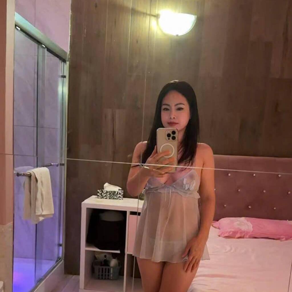 
                        Candy
                     is Female Escorts. | Quebec City | Quebec | Canada | canadapleasure.com 