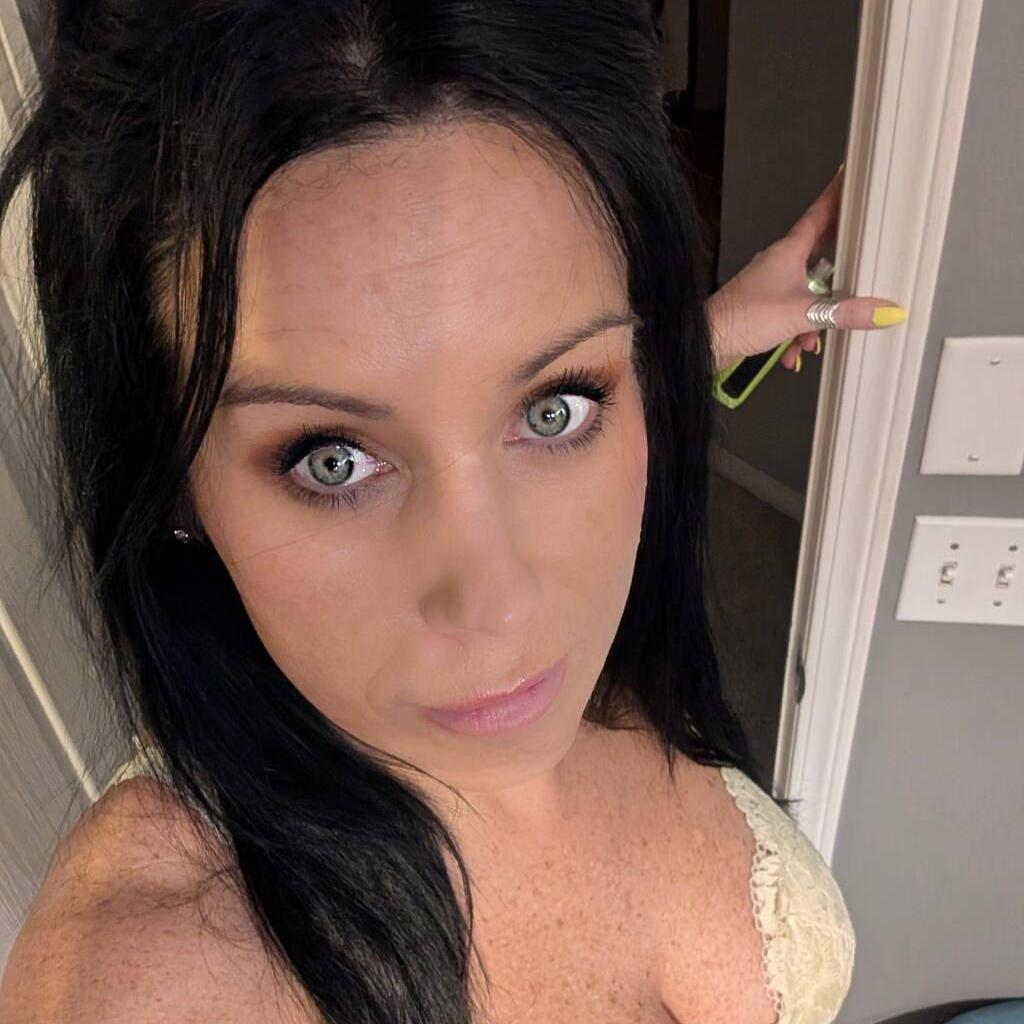 
                        Gia
                     is Female Escorts. | Calgary | Alberta | Canada | canadapleasure.com 