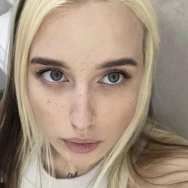 
                        Alice
                     is Female Escorts. | Abbotsford | British Columbia | Canada | canadapleasure.com 