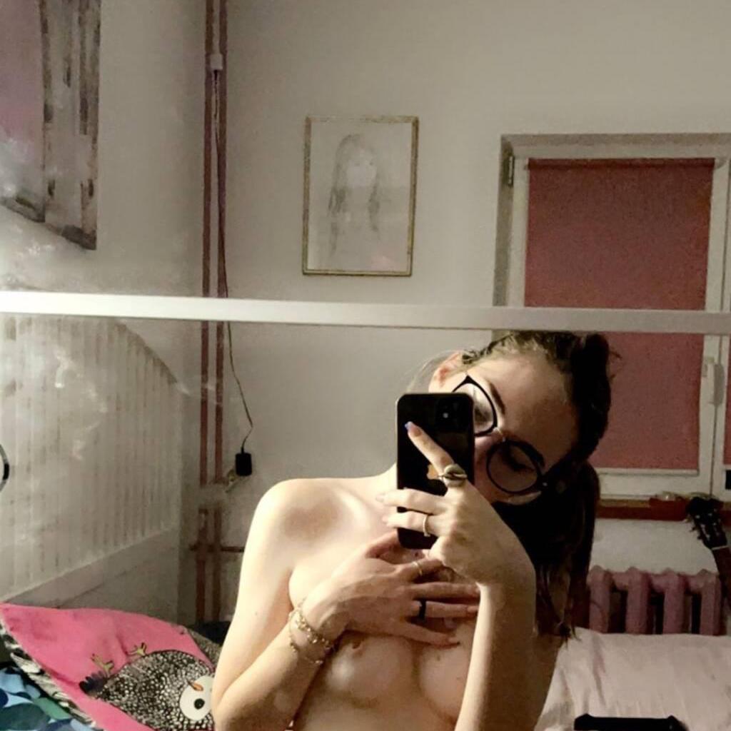 
                        Emma
                     is Female Escorts. | Red Deer | Alberta | Canada | canadapleasure.com 