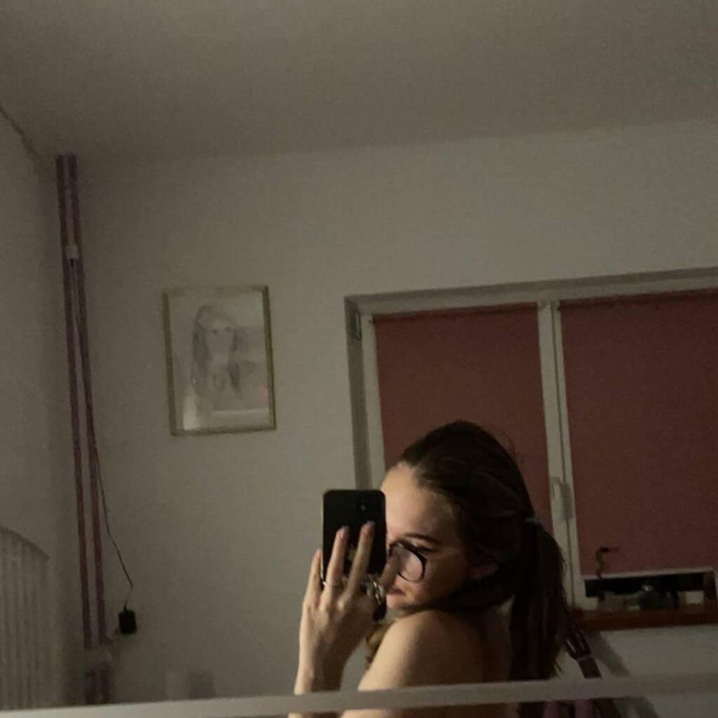 
                        Emma
                     is Female Escorts. | Red Deer | Alberta | Canada | canadapleasure.com 