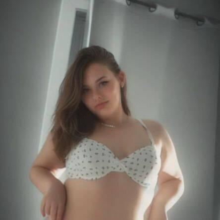 
                        Kiki
                     is Female Escorts. | Hamilton | Ontario | Canada | canadapleasure.com 