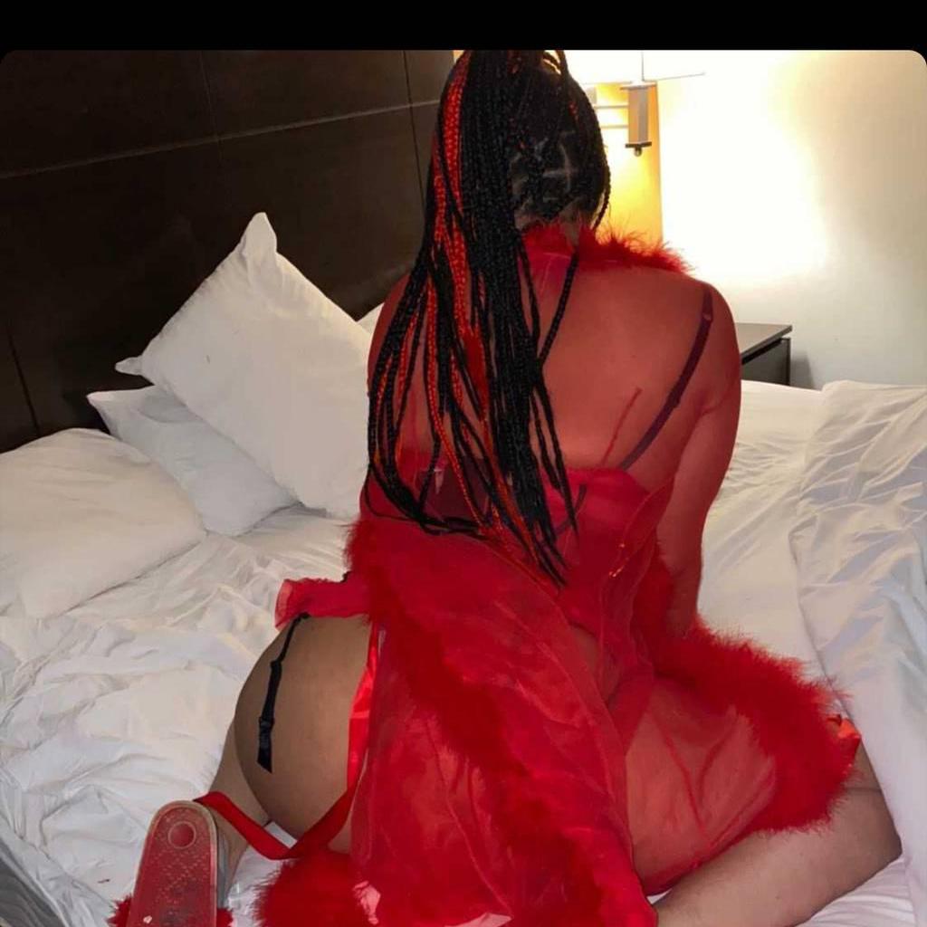 
                        Tina
                     is Female Escorts. | Toronto | Ontario | Canada | canadapleasure.com 