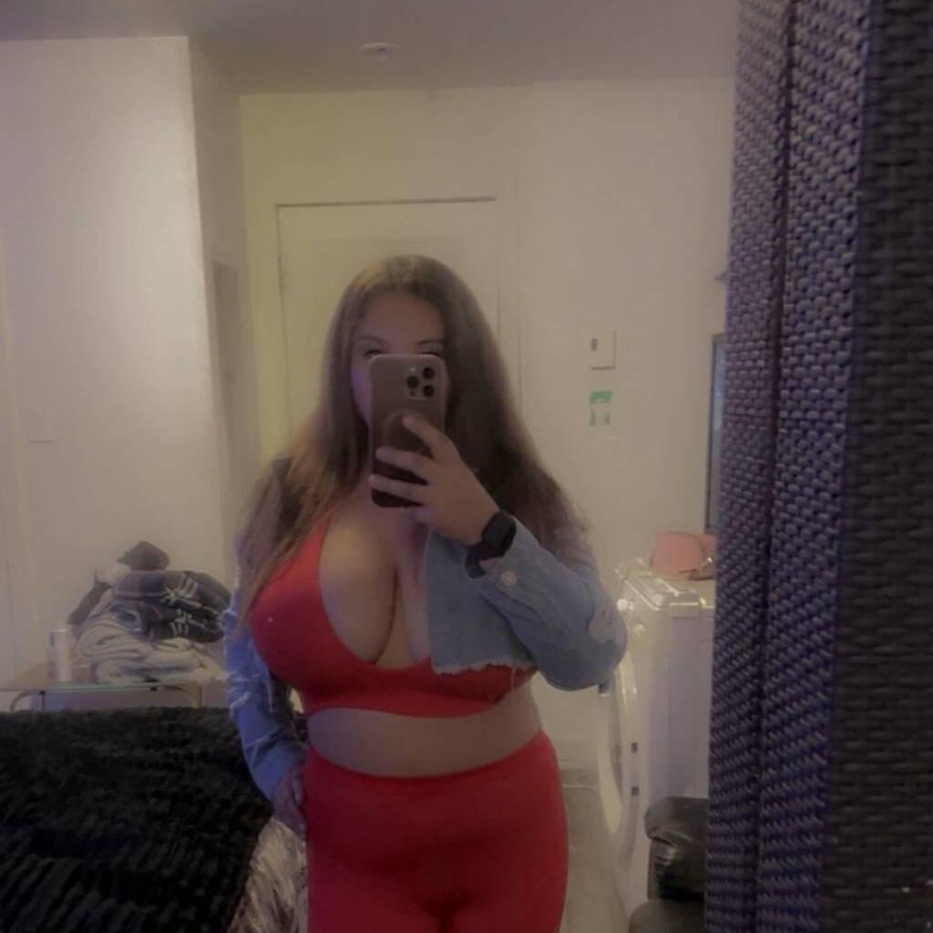 
                        Bella
                     is Female Escorts. | Quebec City | Quebec | Canada | canadapleasure.com 