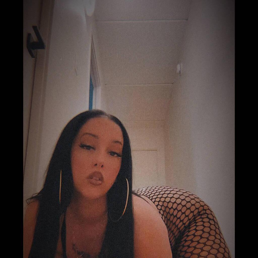 
                        Sarah
                     is Female Escorts. | Quebec City | Quebec | Canada | canadapleasure.com 