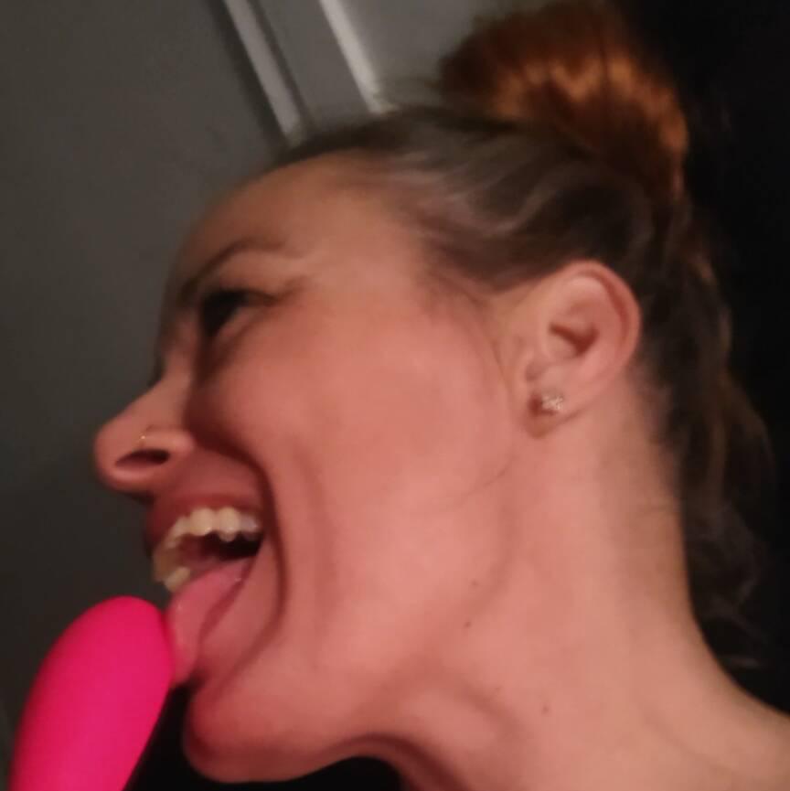 
                        Vie
                     is Female Escorts. | Montreal | Quebec | Canada | canadapleasure.com 