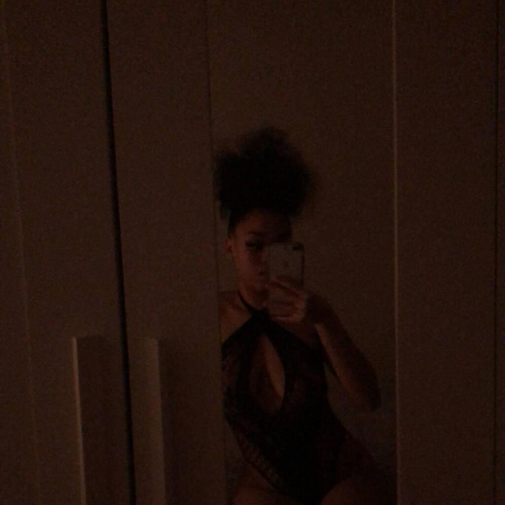 
                        Ashley
                     is Female Escorts. | Ottawa | Ontario | Canada | canadapleasure.com 