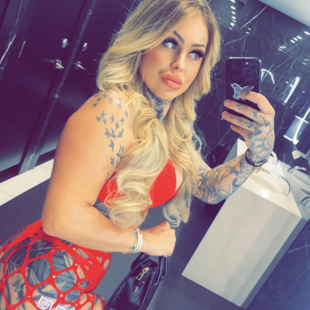 
                        Lexii luvv
                     is Female Escorts. | Comox Balley | British Columbia | Canada | canadapleasure.com 