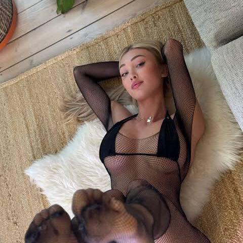 
                        Keenone
                     is Female Escorts. | Sunshine Coast | British Columbia | Canada | canadapleasure.com 