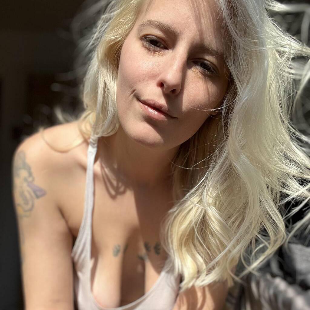 
                        Alexxxeeeof
                     is Female Escorts. | Quebec City | Quebec | Canada | canadapleasure.com 