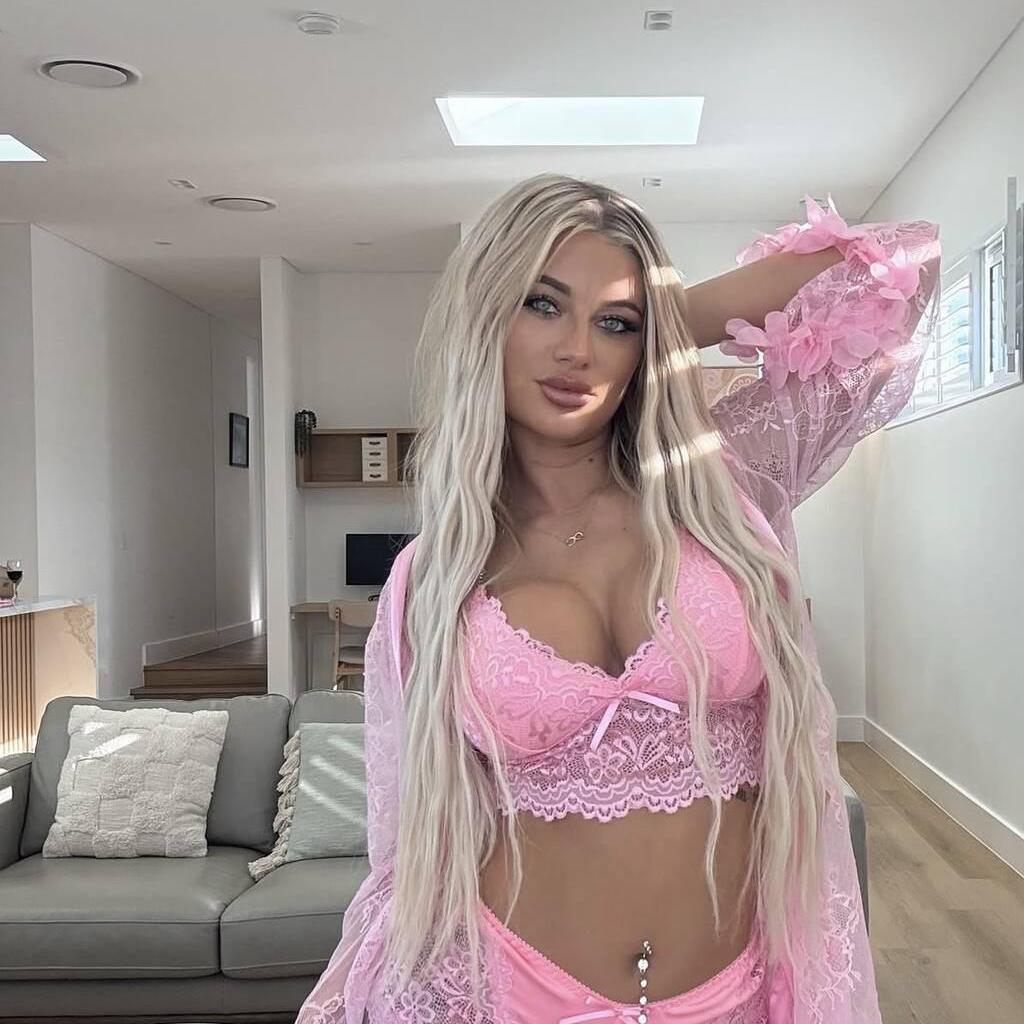 
                        Rosy
                     is Female Escorts. | Sherbrooke | Quebec | Canada | canadapleasure.com 