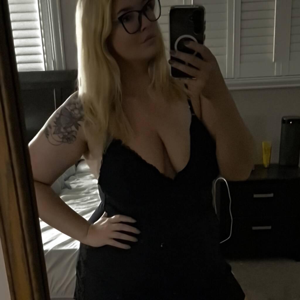 
                        Viola
                     is Female Escorts. | Winnipeg | Manitoba | Canada | canadapleasure.com 